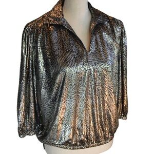 Vintage DEE California Metallic Silver Liquid Spread Collar Popover Blouse Small